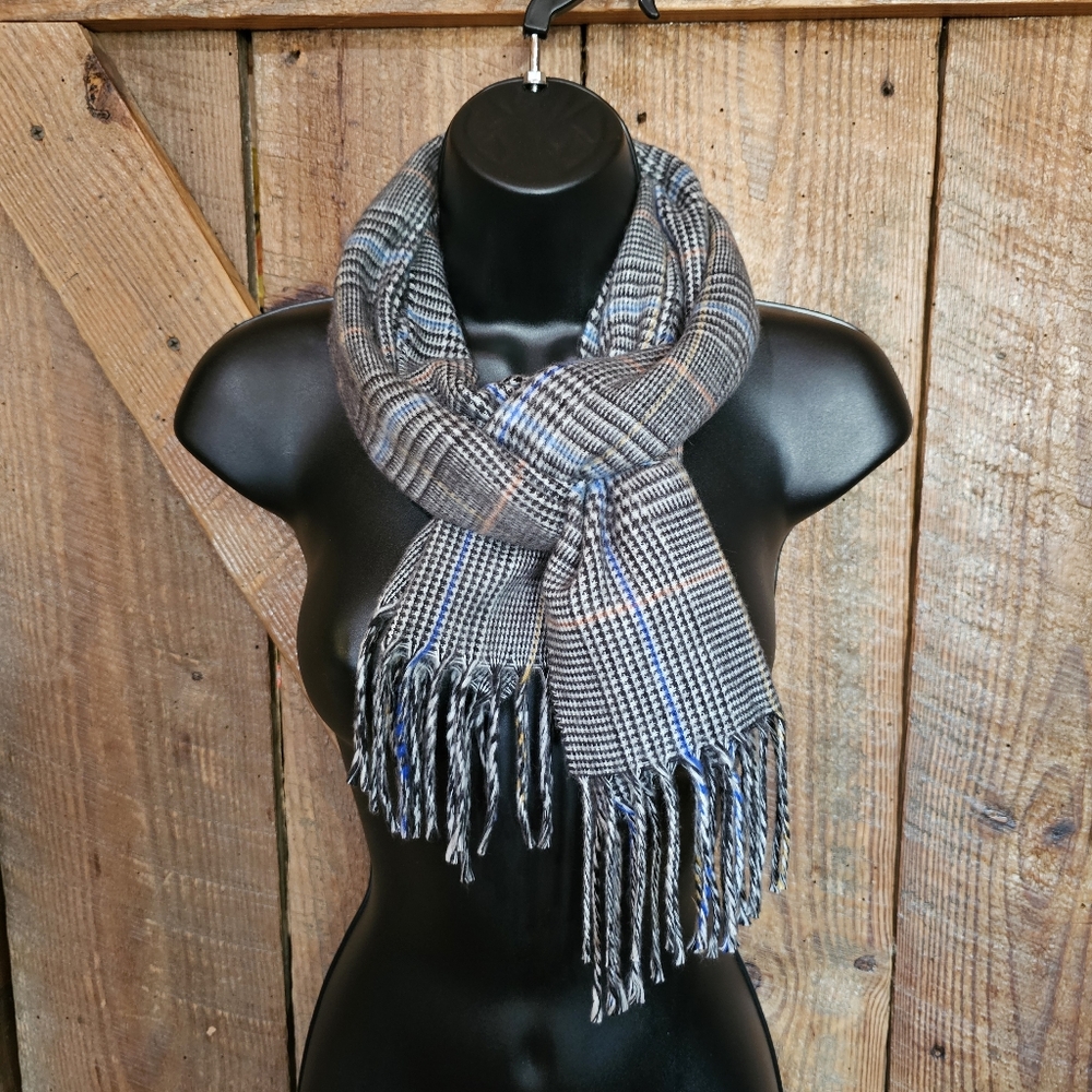 Geoffrey Beene Cahsme Scarf Houndstooth Black Blue 100% Acrylic Made in Italy